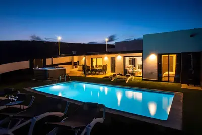 Image de Villa 'Great View' avec piscine privée, terrasse et Wi-Fi
