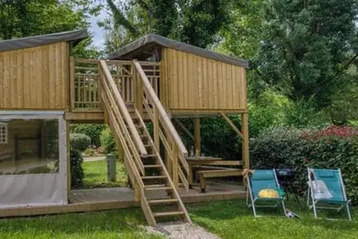 Image de Cabane 3 étoiles - Piscine  - ccbfgfi
