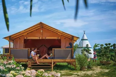 Image de Camping 4 étoiles - Piscine  - ccbg00g