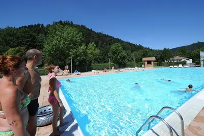 Image de Camping 4 étoiles - Piscine  - ccbg0ac