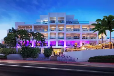 Image de Chic Island Retreat Near Beach, Restaurants & Golf