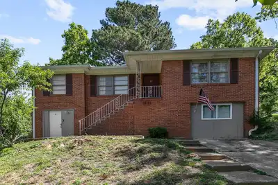 Image de Garden Bungalow at Broadmoor -WiFi/Parking/Cozy