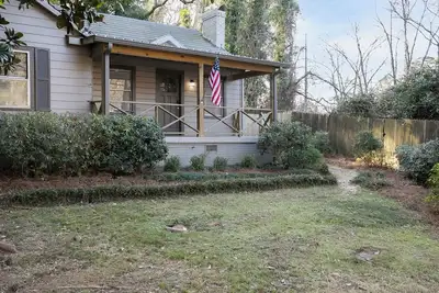 Image de The Grove at 21st- Near Mtn. Brook/Gazebo/3br/WiFi