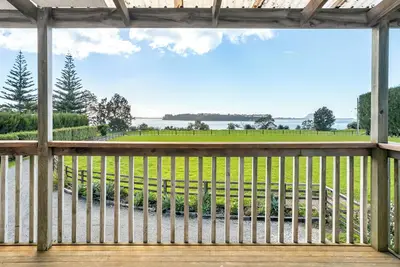 Image de Bayview Cottage - Whakamarama Holiday Home