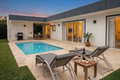 Image de Cozy 2br Villa in Ocean Village