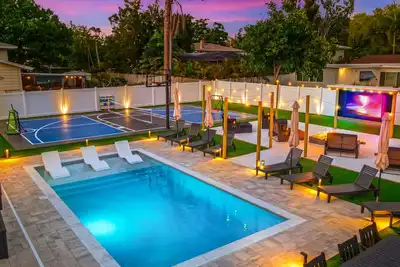 Image de Game On! Heated Pool, Pickleball, Outdoor Theater!