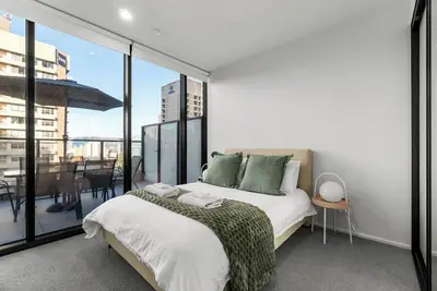 Image de Adelaide Central 1+1 Apt | Gym | Sleeps 4 Guests