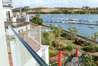 Image de 24 The Salcombe, romantic, luxury holiday cottage in Salcombe