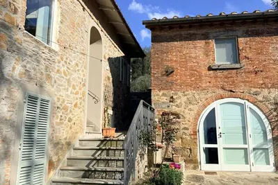 Image de Maison de campagne en pierre pour 6 personnes, 3 chambres et 3 salles de bains, Castiglion Fiorentin