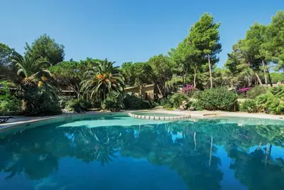 Image de Joli appartement avec piscine, climatisation, Wifi, Tv, terrasse et animaux admis