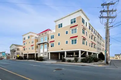 Image de Luxury, 3 bedroom, 2. 5 bath, townhouse, with central air! ! ! ! ! ! ! ! ! ! ! ! ! ! ! ! !