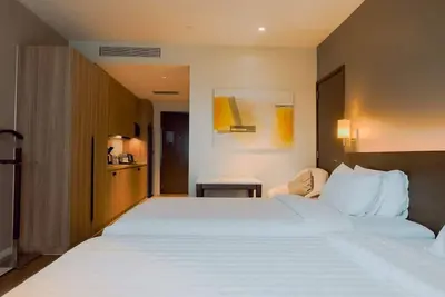 Image de Twin Beds with Rockwell View