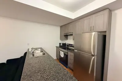 Image de Modern 2-Bedroom Suite| Near Airport | Free Parking