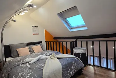 Image de Maison La Source; avec 4 chambres, une Kitchenette loué séparément et jardin.