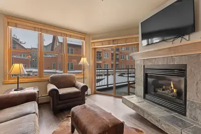Image de River Run Village Condo - 3 Min Walk to Gondola - Hot Tubs & Fitness Center