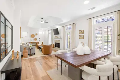 Image de Family-Friendly Home Near EastChase Shopping