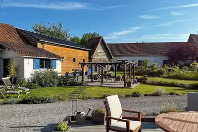 Image de Domaine complet corps de ferme : 3 gites & jacuzzi privatif