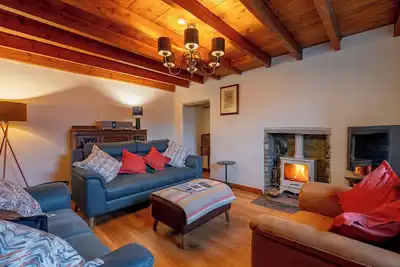 Spacious Dales cottage with stunning views