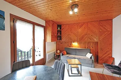 Image de Appartement au calme, idéal pour un séjour reposant.