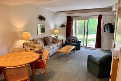 Image de 1br + 2 Full Baths Sleeps 6 - Queen Murphy Bed, Indoor Pool, Near Loon