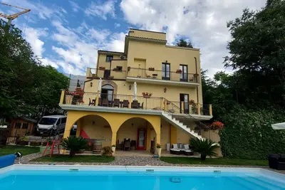 Historic Italian Villa with pool