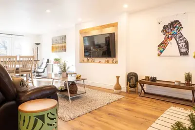Image de Tropical & Modern Family Duplex