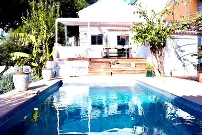 Image de Villa Oblade – Piscine, oliviers & mer à pied – Côte Bleue