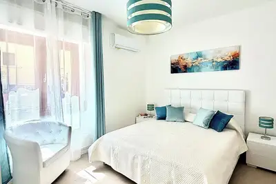 Image de New Apartment sleeps 6 near the sea and historic center