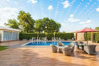 Image de Spacious 5-bedroom farmhouse in tranquil Gurugram with Ac