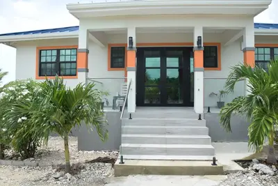 Image de 3-bedroom Villa with great outdoor space and pool in Fabulous Providenciales