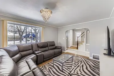 Image de Great for Groups &Families, Sleeps 9, Fenced yard, Bbq, Garage Parking, Discounts