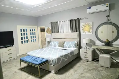 Image de Beautiful 4br house with 2 living areas, 24hr security, great for families.