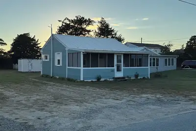 Image de 2 Minute walk to the Beach. Tranquil 2-bedroom bungalow with Ac/ Broadkill Beach