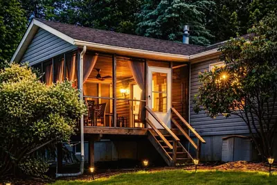Image de Serene countryside escape| hot tub | Large deck