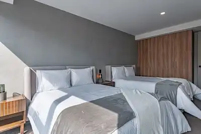 Image de Spacious 8br House with Terrace in Roma Norte