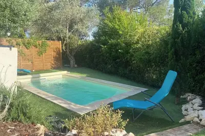 Image de Villa Verdoyante – Charme provençal, jardin arboré et piscine à La Motte