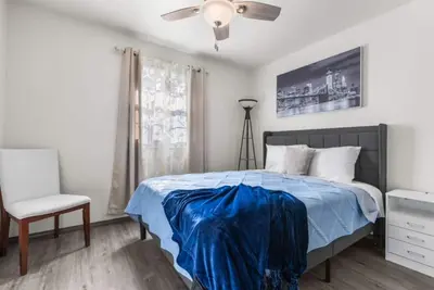Image de Cozy 4-Bedroom Ranch ideal for extended stays