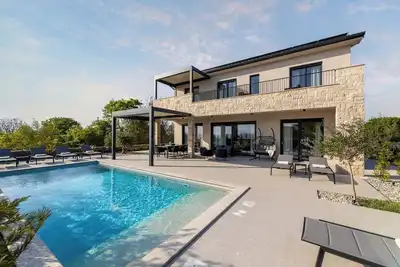 Image de Villa Cesarica with heated pool, indoor pool & sauna (Kvarner - Vrh)