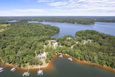 Image de Gabriel Bay Lakefront House with Private Dock & Gentle waterfront