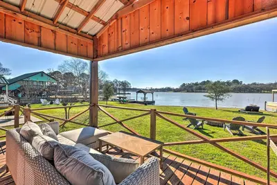Image de 3 Cabins on Lake Conroe: Fish, Swim & Explore!