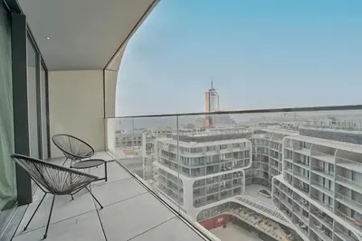 Seaview Mercury Tower Apartment With Rooftop Pool