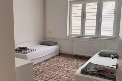 Image de Wonderful 2-bedroom apartment with Ac in welcoming Skopje