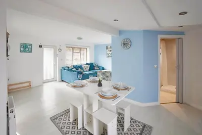 Image de Aurora Shore Beach Chalet