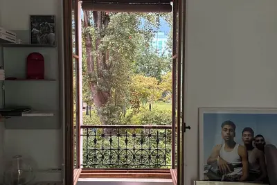 Image de Serene park view apartment in Paris, perfect for your getaway