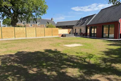 Image de Maison de vacances « La Petite Jeane » avec spa de nage chauffé