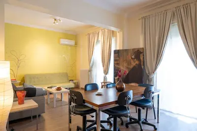 Image de ArtLine Residence in Acropolis district
