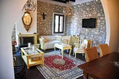 Image de Arta Wood & Stone Traditional Villa Central Stay