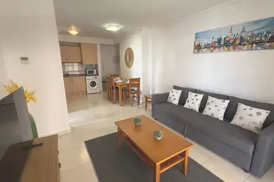 Image de Lovely 2 Bedroom Apartment - Euromarina