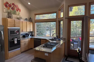 Image de 3-bedroom house in peaceful Sunriver with air conditioning