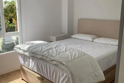 Image de Newly renovated apartment next to the park of nurseries